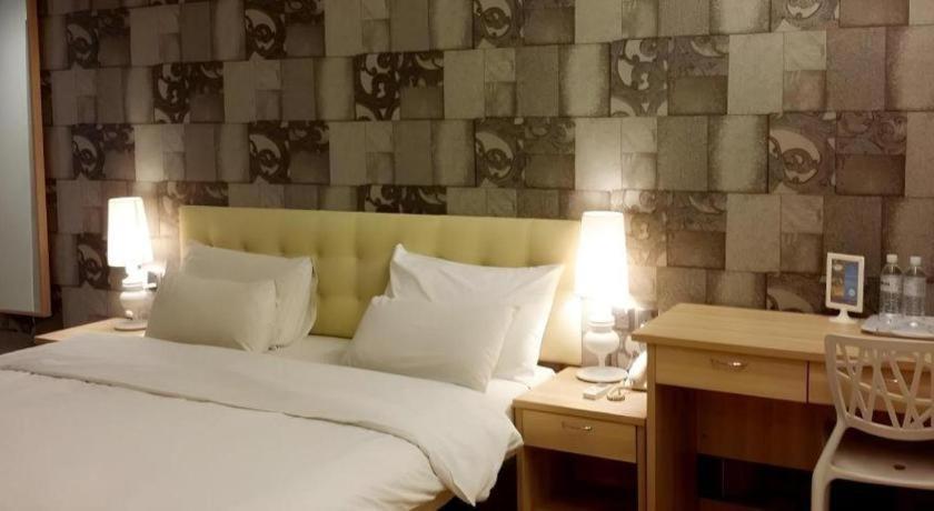 I-Hotel @ Τζόχορ Μπάχρου Εξωτερικό φωτογραφία